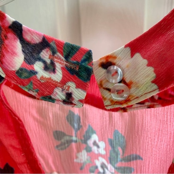 Floral Halter Button Closure Blouse - Picture 6 of 9